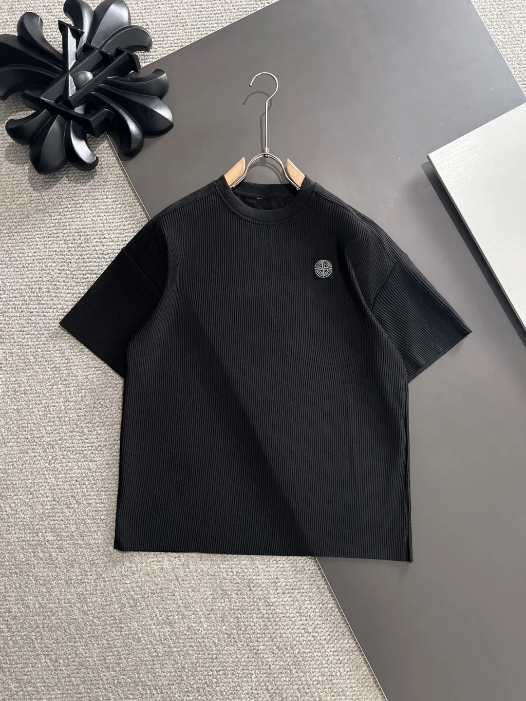 Next day shipping P460 Stone lsland/stone island high quality 2025 spring and summer new casual heavy industry suit exclusively developed by yb! High quality production! Imported custom-made fabrics for foreign orders, with high breathability and comfort, impeccable details, brand element design concept, delicate and soft feel! It presents a casual cut and the upper body shape is great! On sale simultaneously on the official website! From a high-end men's positioning brand, the low-key luxury taste is irresistible! Exquisite workmanship and impeccable quality! The overall style is simple, fashionable and timeless, fully meeting the requirements of stylish and tasteful dressing! Size: M-XXXL